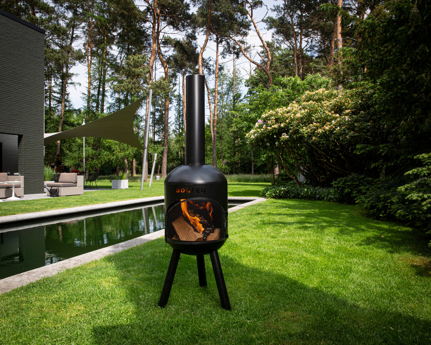 BonBono garden fireplace with chimney and rotatable grill