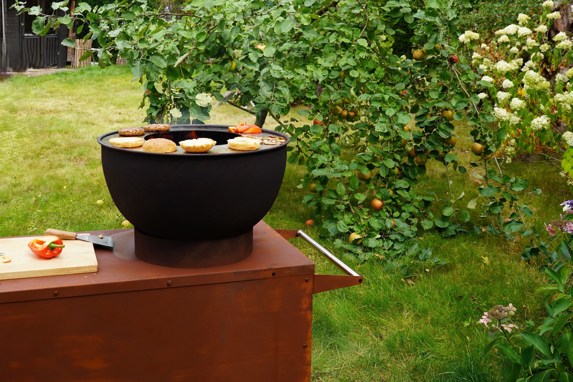 compact outdoor kitchen BBQ with wheels HEAT Trolle